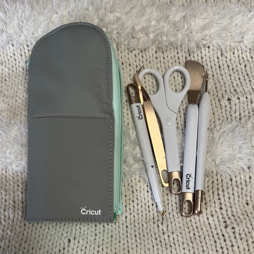 Cricut Craft Tool Set with Mint and Gold Accents
